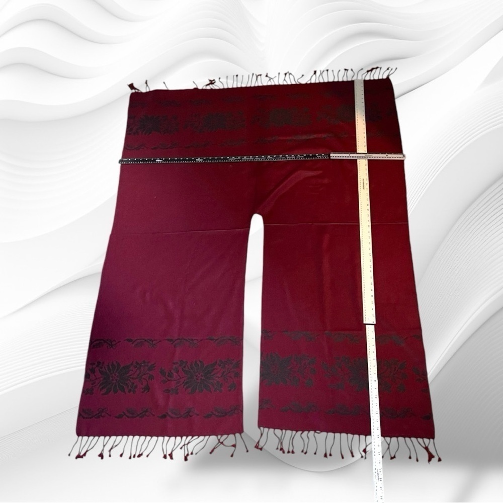 EUC! Reversible Burgundy Wine and plum Black Floral Accent Cape with Fringe - Picture 6 of 15